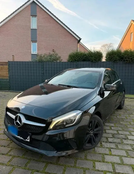 Mercedes-Benz A 180