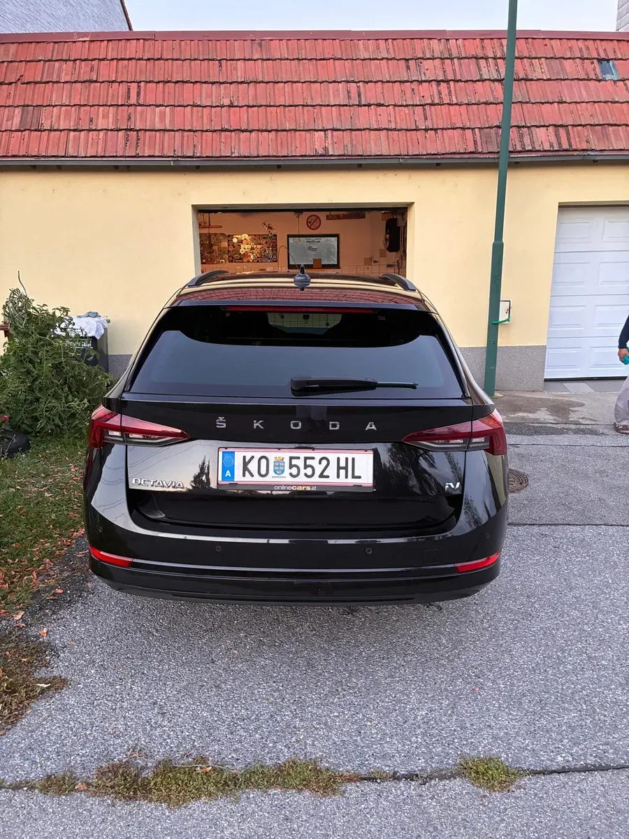 Skoda Octavia 2021 photo 3