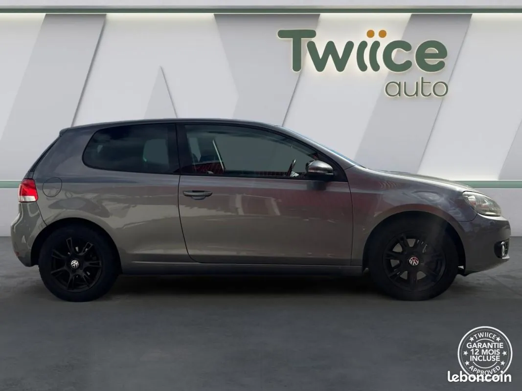 Volkswagen Golf 2010 photo 2
