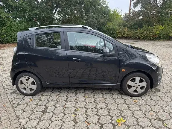Chevrolet Spark 2011 photo 3