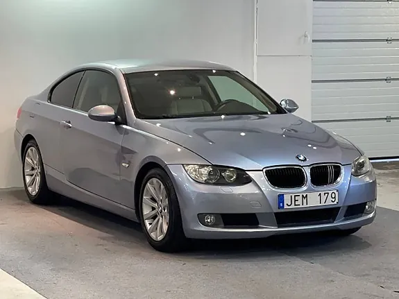 BMW 320 2009 photo 3