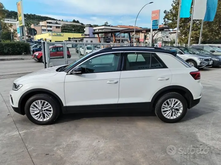 Volkswagen T-Roc 2022 photo 4
