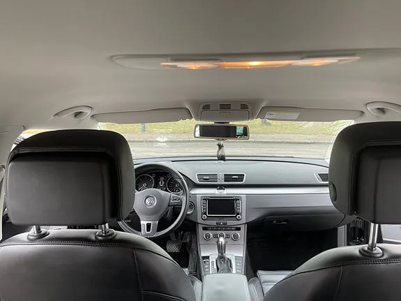 Volkswagen Passat 2014 photo 2