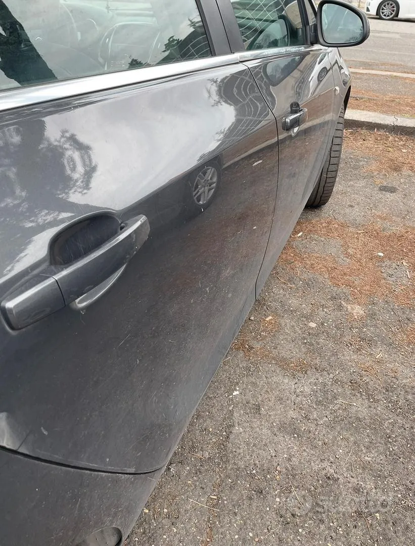 Opel Astra 2012 photo 3