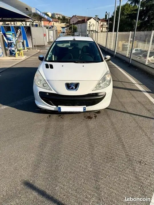 Peugeot 206 2009 photo 2