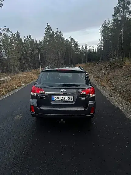 Subaru Outback 2011 photo 4