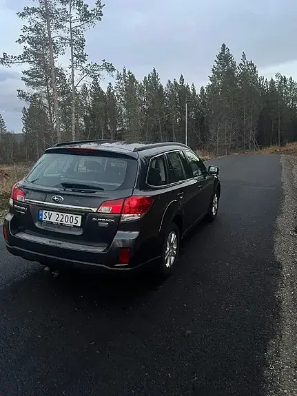 Subaru Outback 2011 photo 5