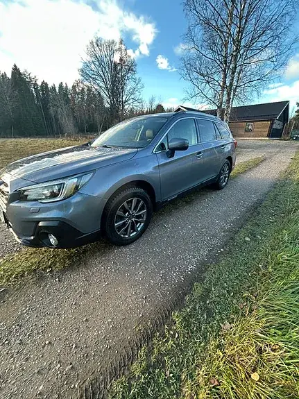 Subaru Outback 2018 photo 2