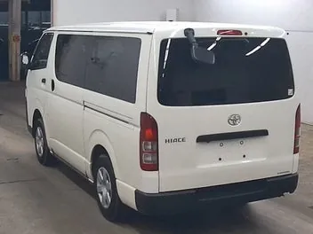 Toyota Hiace 2021 photo 3