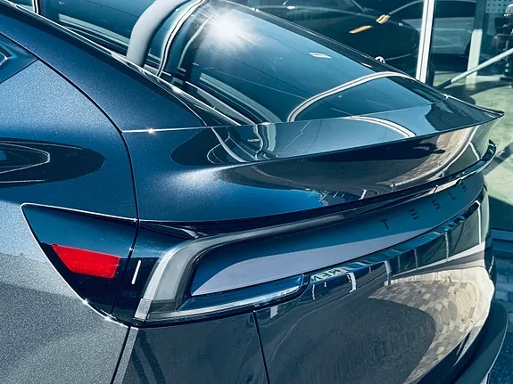 Tesla Model Y 2026 photo 3