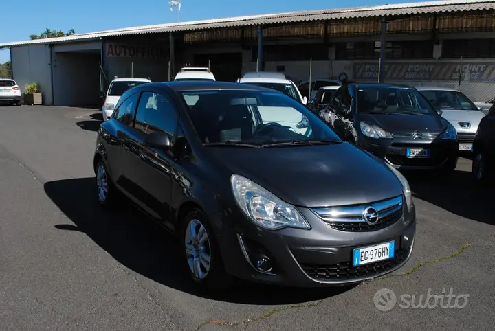 Opel Corsa 2011 photo 2