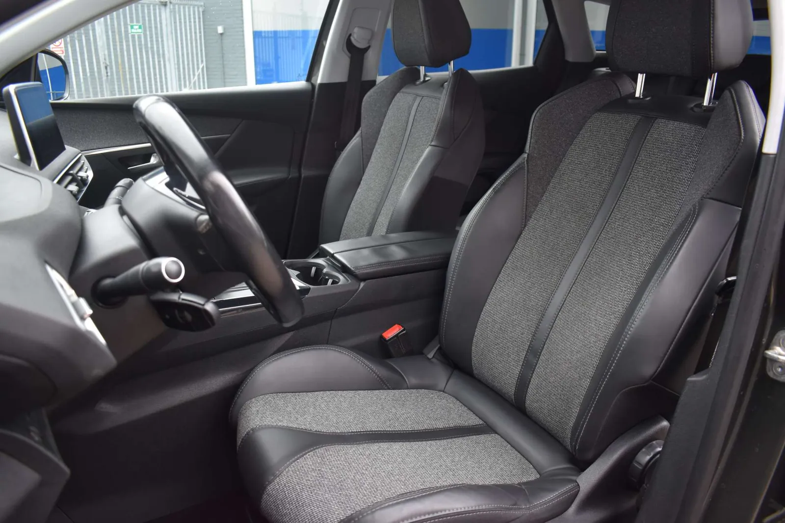 Peugeot 3008 2016 photo 2