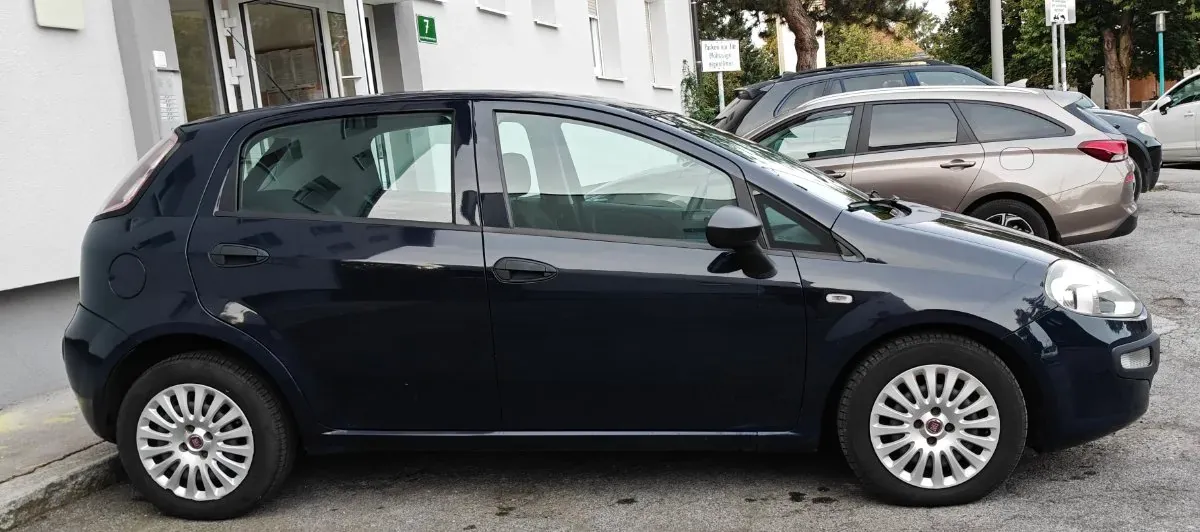 Fiat Punto 2010 photo 3
