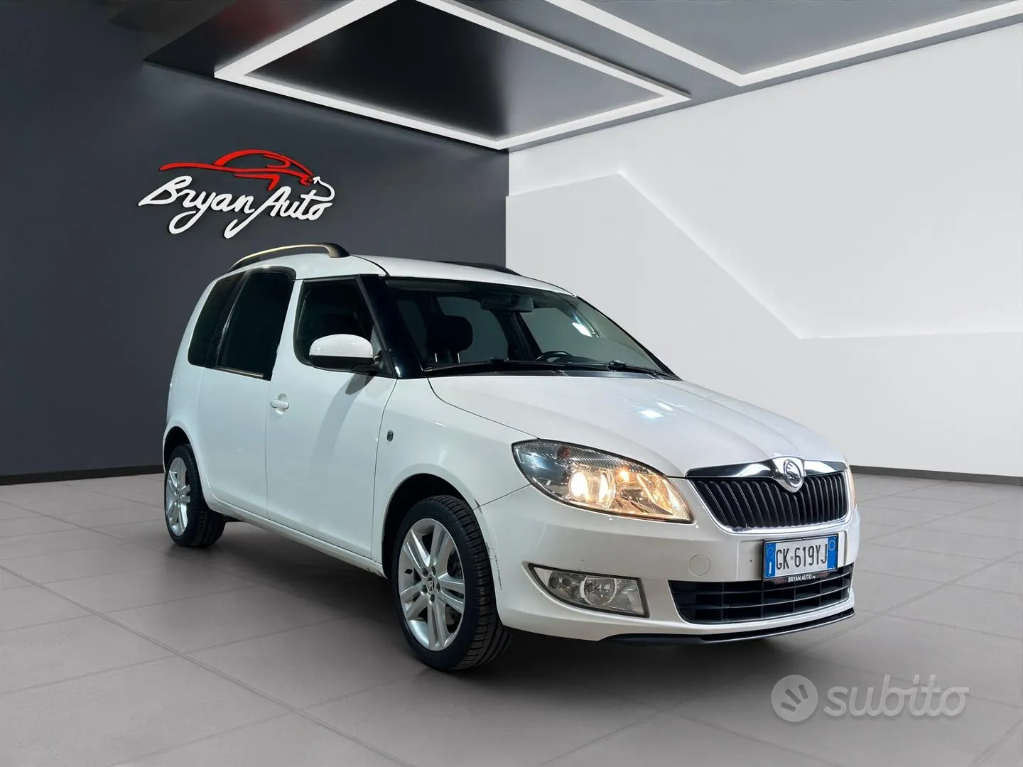Skoda Roomster 2013 photo 2