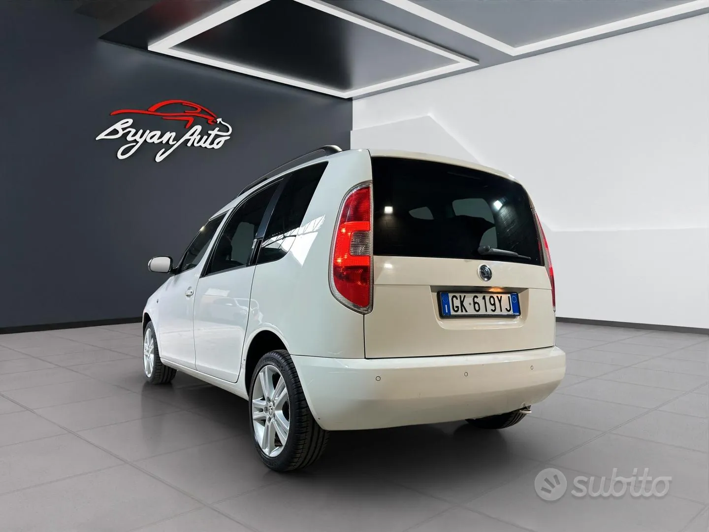 Skoda Roomster 2013 photo 4