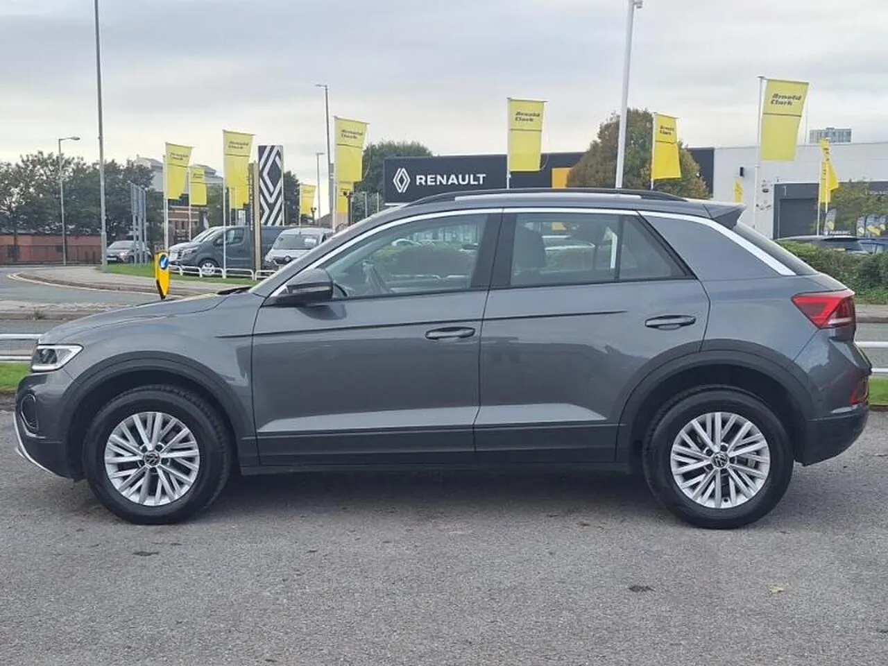 Volkswagen T-Roc 2023 photo 4
