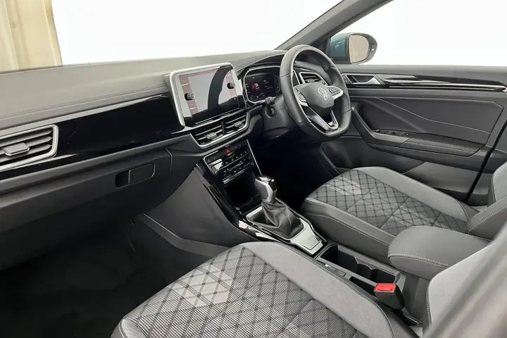 Volkswagen T-Roc 2025 photo 2