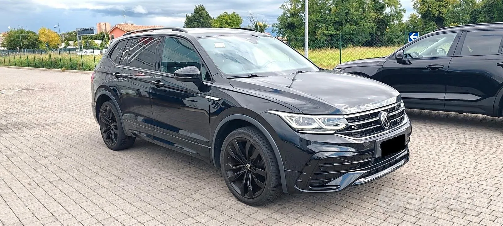 Volkswagen Tiguan 2023 photo 2