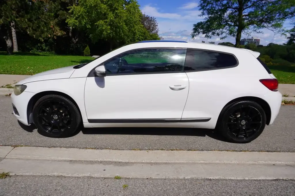Volkswagen Scirocco 2009 photo 2