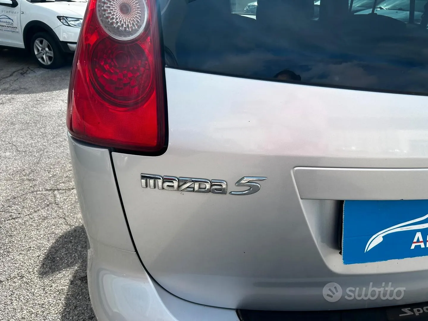 Mazda 5 2007 photo 2
