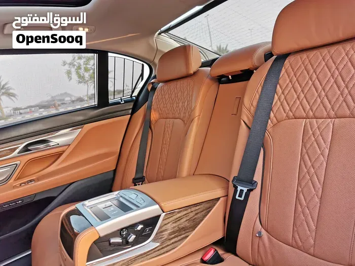 BMW 7 Series 2019 photo 2