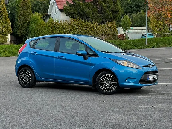 Ford Fiesta 2010 photo 5