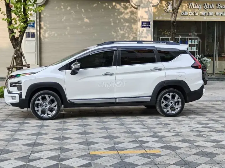 Mitsubishi Xpander Cross 2023 photo 4