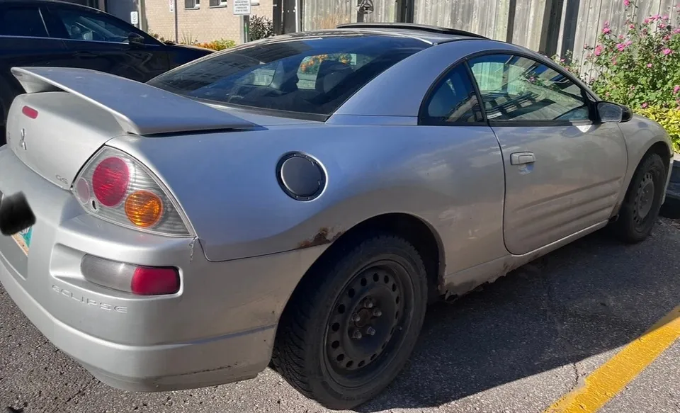 Mitsubishi Eclipse 2003 photo 2