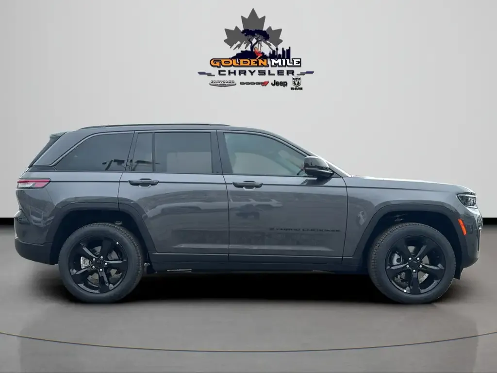 Jeep Grand Cherokee 2026 photo 3