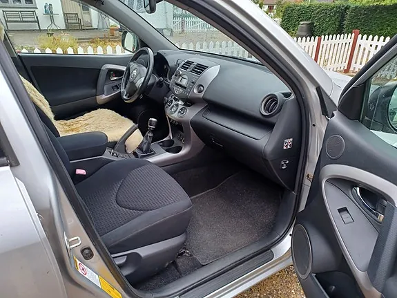 Toyota Rav4 2006 photo 4