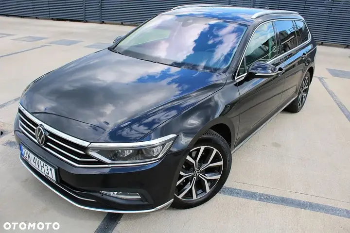 Volkswagen Passat Variant 2023 photo 2