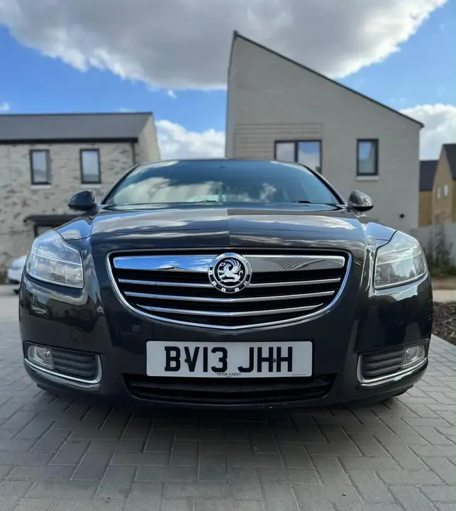 Vauxhall Insignia 2013 photo 3