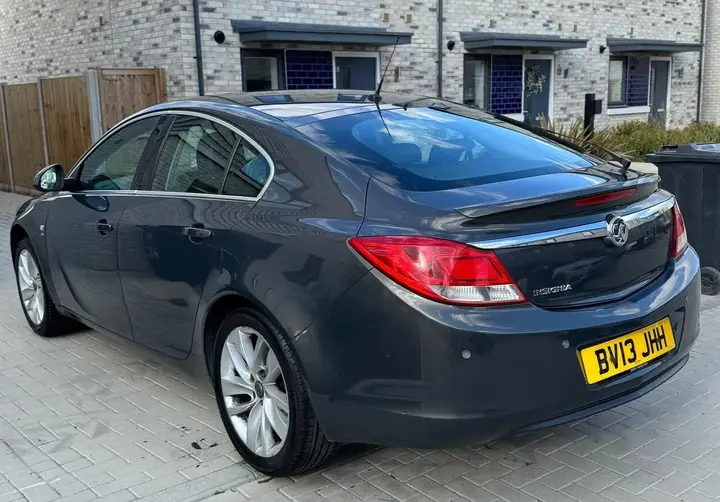 Vauxhall Insignia 2013 photo 4
