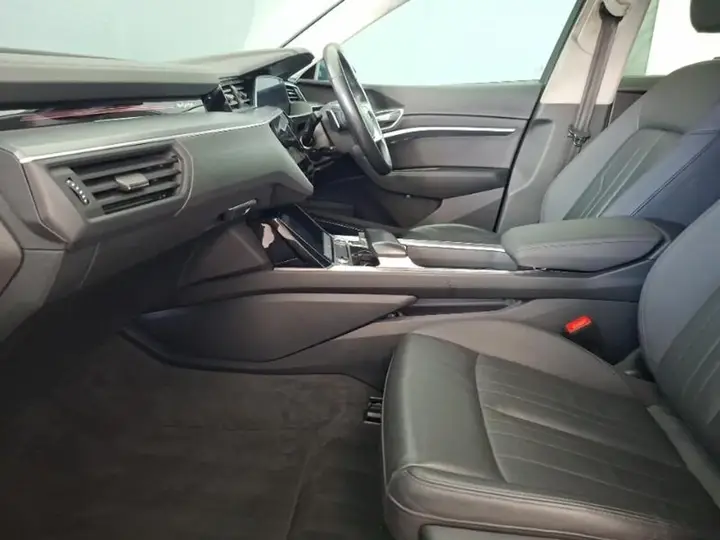 Audi E-Tron 2022 photo 5