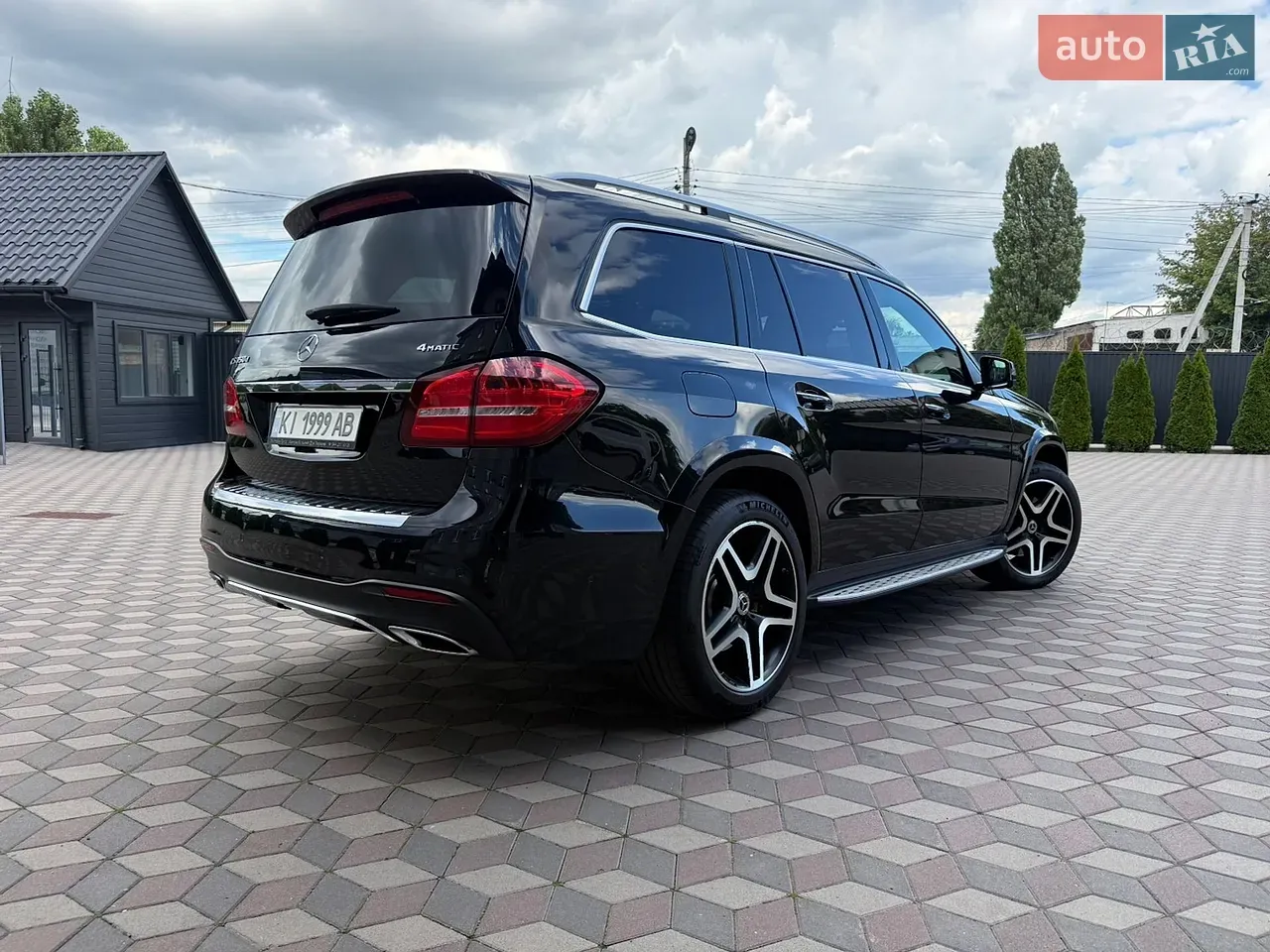 Mercedes-Benz Gls-Class 2016 photo 2