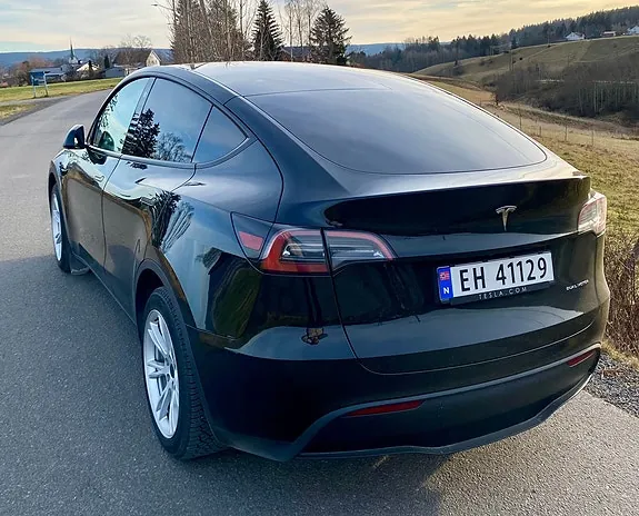 Tesla Model Y 2024 photo 5