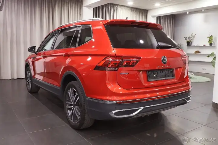 Volkswagen Tiguan Allspace 2023 photo 3
