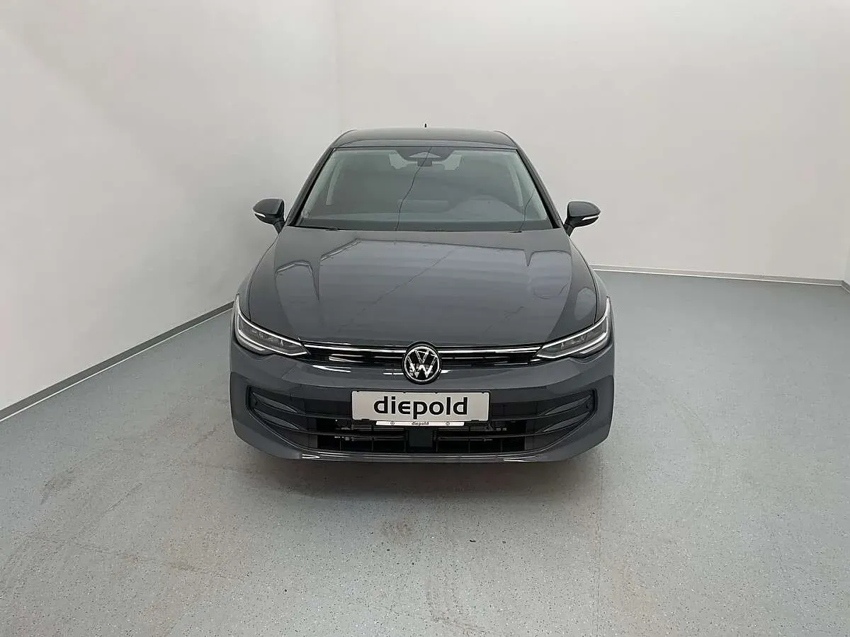 Volkswagen Golf 2026 photo 2