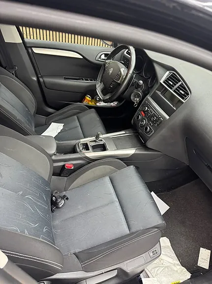 Citroen C4 2012 photo 2