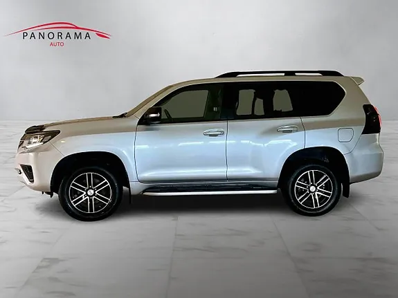 Toyota Land Cruiser 2021 photo 2