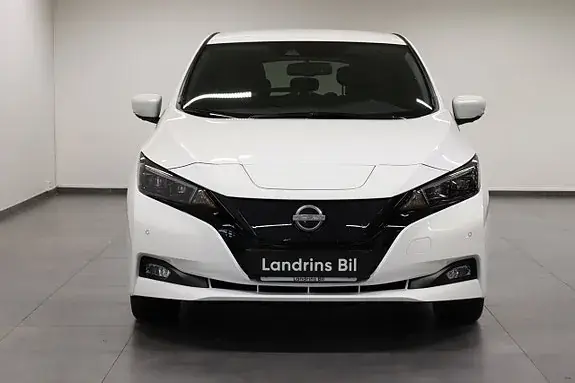 Nissan Leaf 2023 photo 2