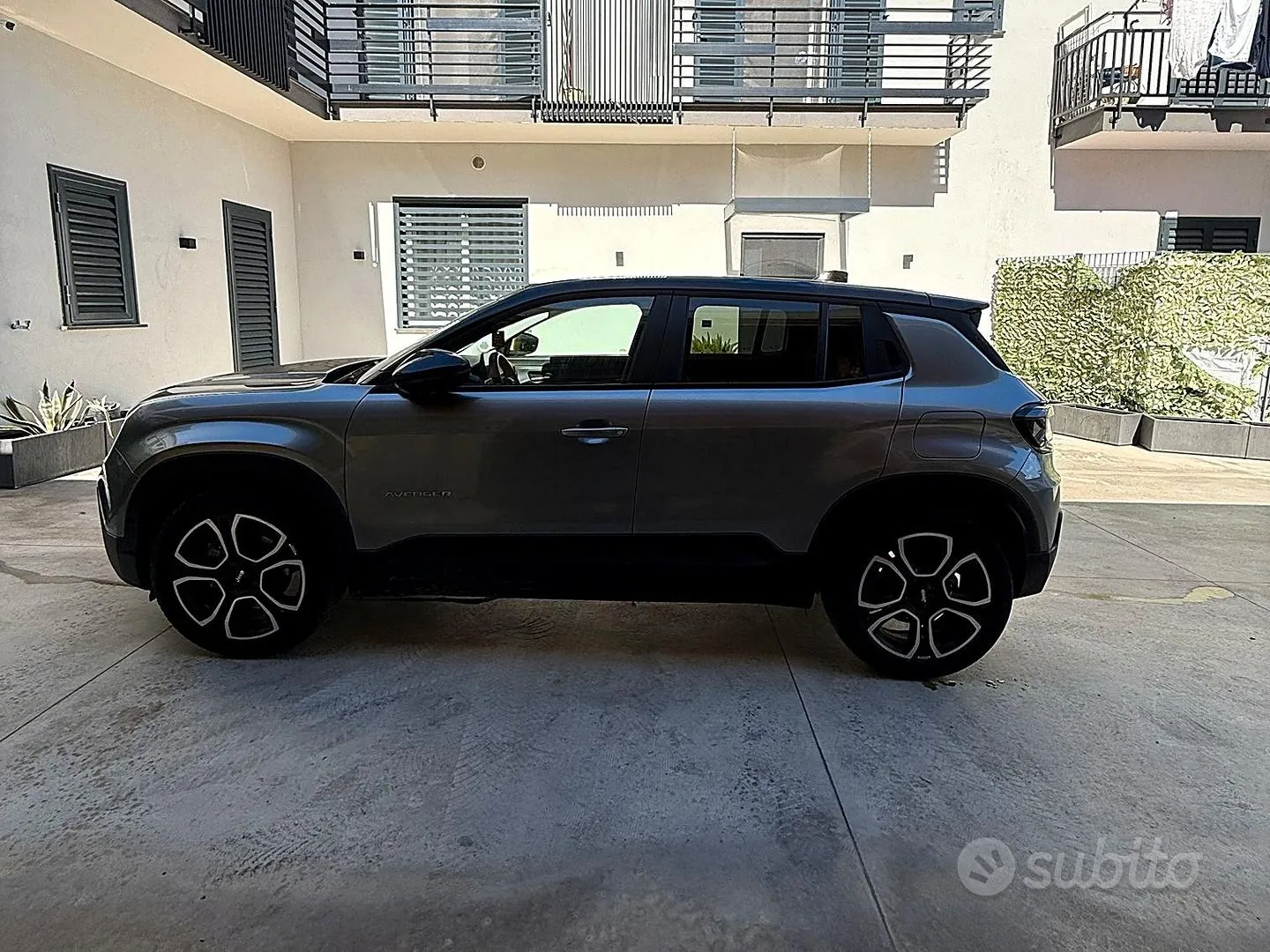 Jeep Avenger 2023 photo 2