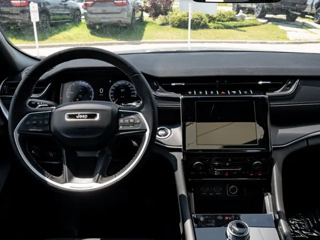 Jeep Grand Cherokee 2026 photo 3