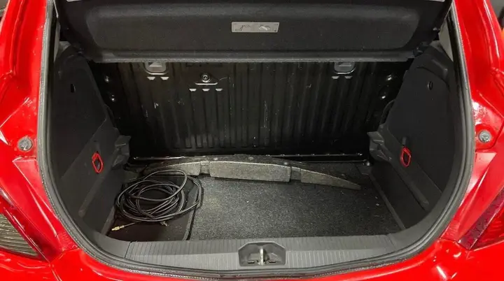 Vauxhall Corsa 2010 photo 3