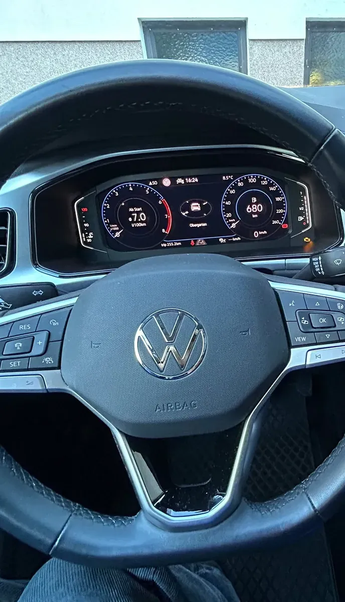 Volkswagen T-Roc 2023 photo 3