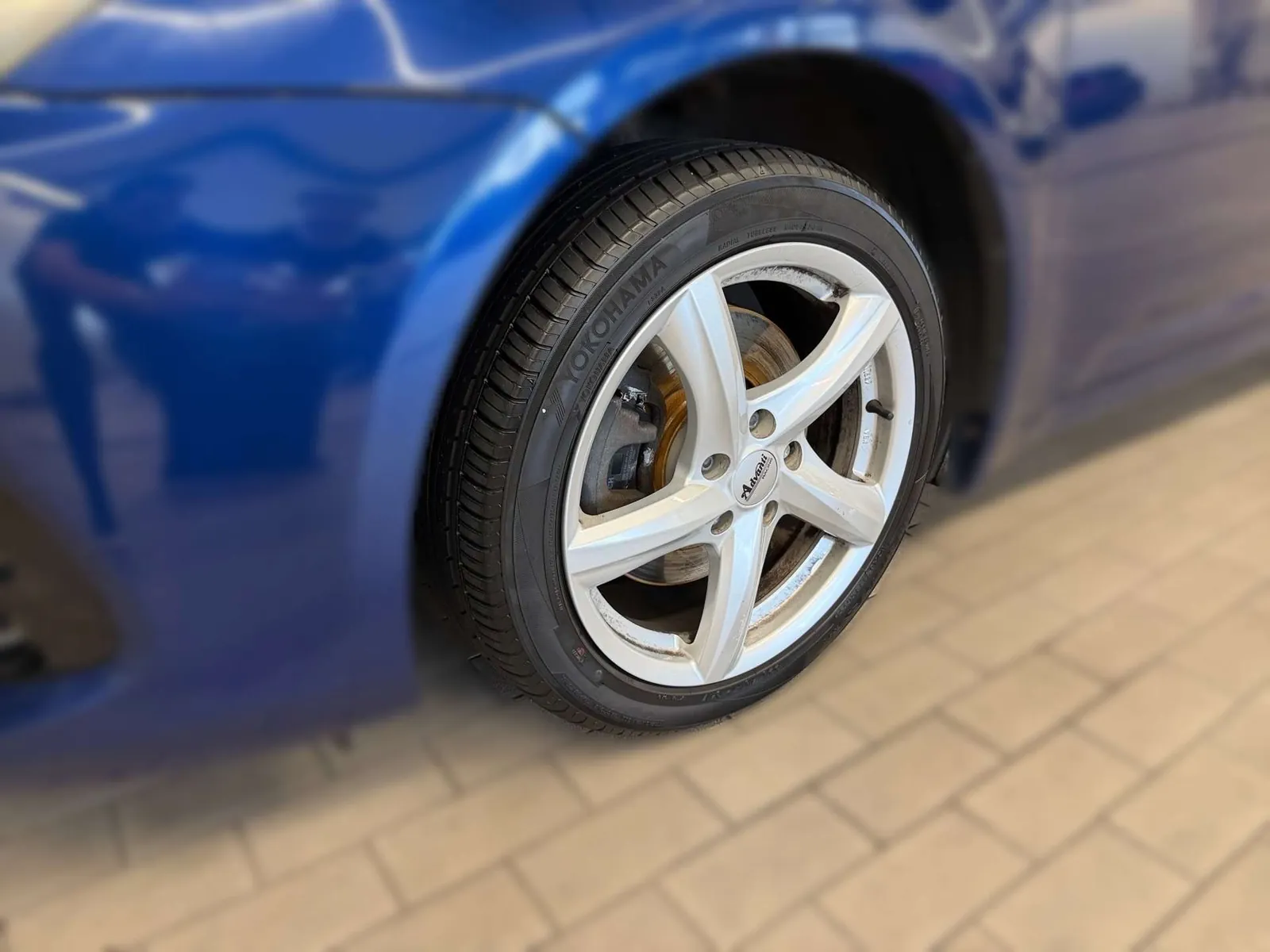 Toyota Avensis 2016 photo 3