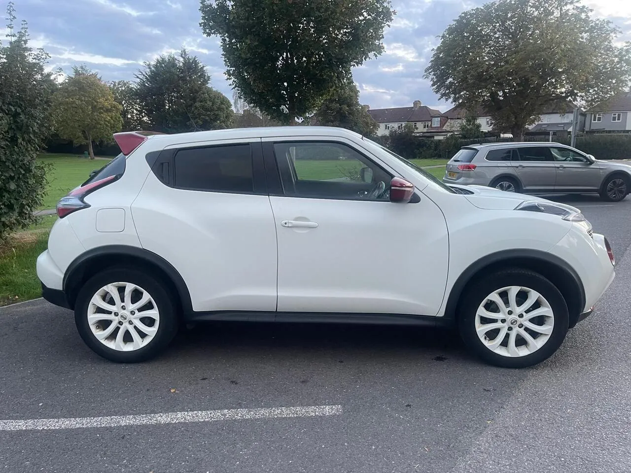 Nissan Juke 2015 photo 2