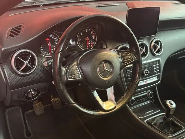 Mercedes-Benz A-Class 2017 photo 3