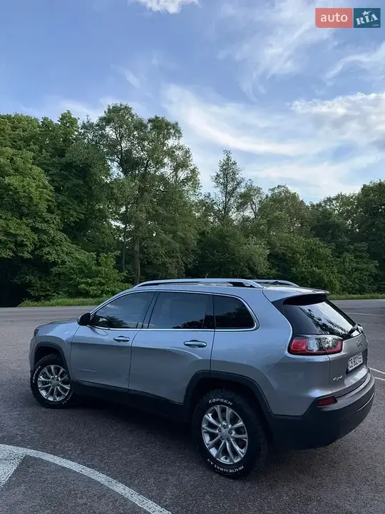 Jeep Cherokee 2018 photo 2