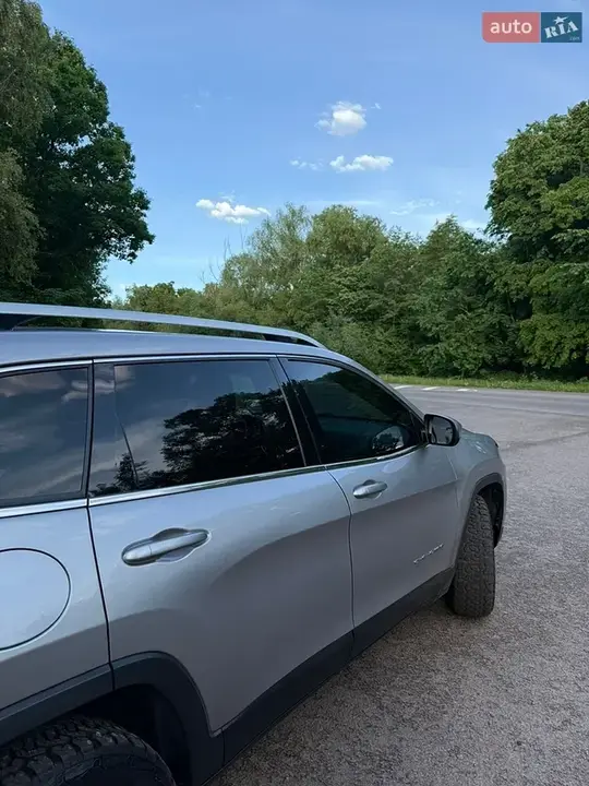 Jeep Cherokee 2018 photo 4